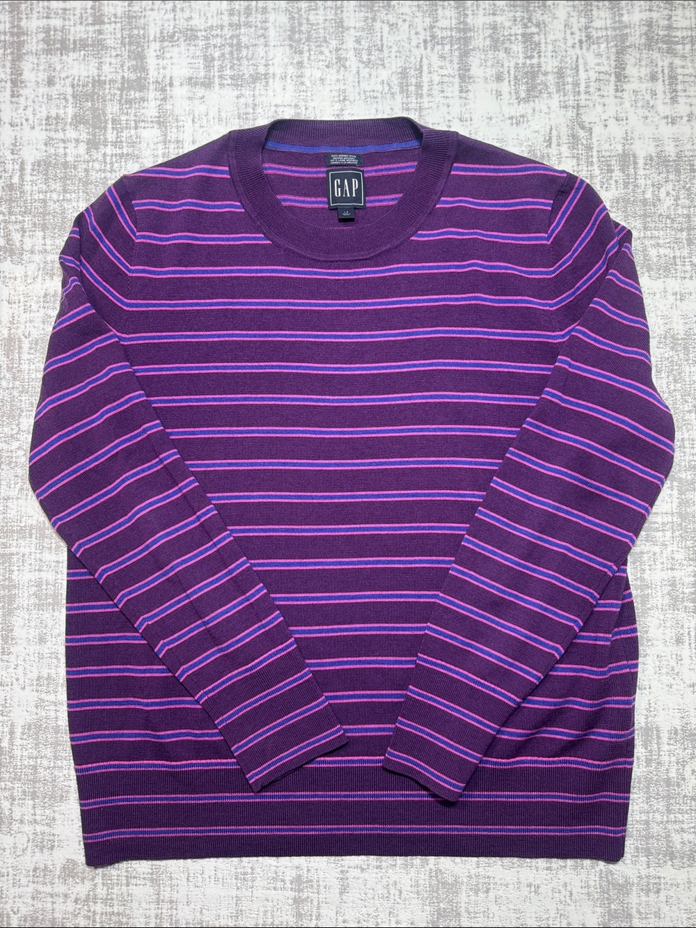 GAP Purple Crewneck Sweater with 100% Merino wool Mens/Unisex sz L24.5X21 PTP